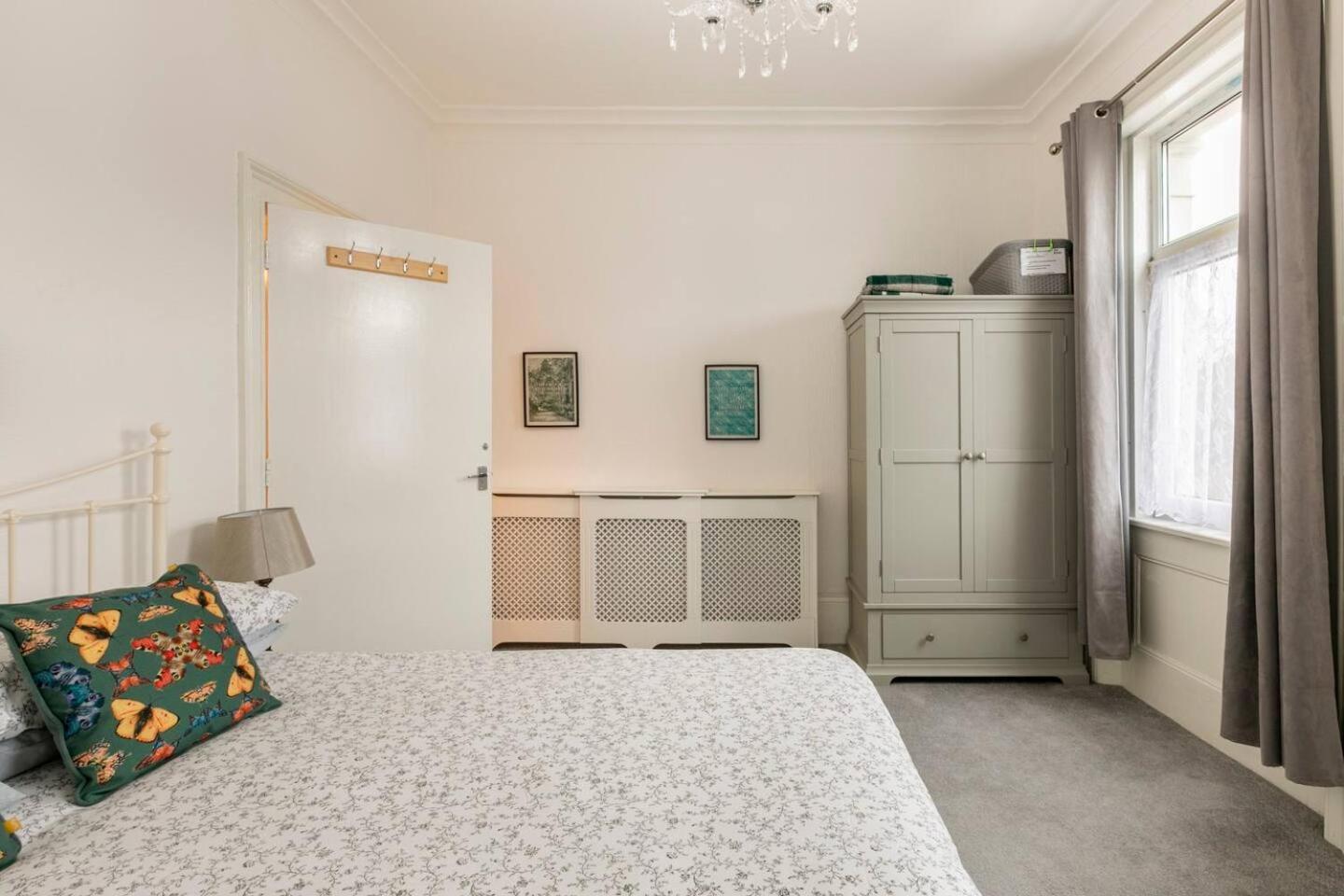4 Bed Home 3 Mins From Harbour + Sandy Beach Folkestone Buitenkant foto