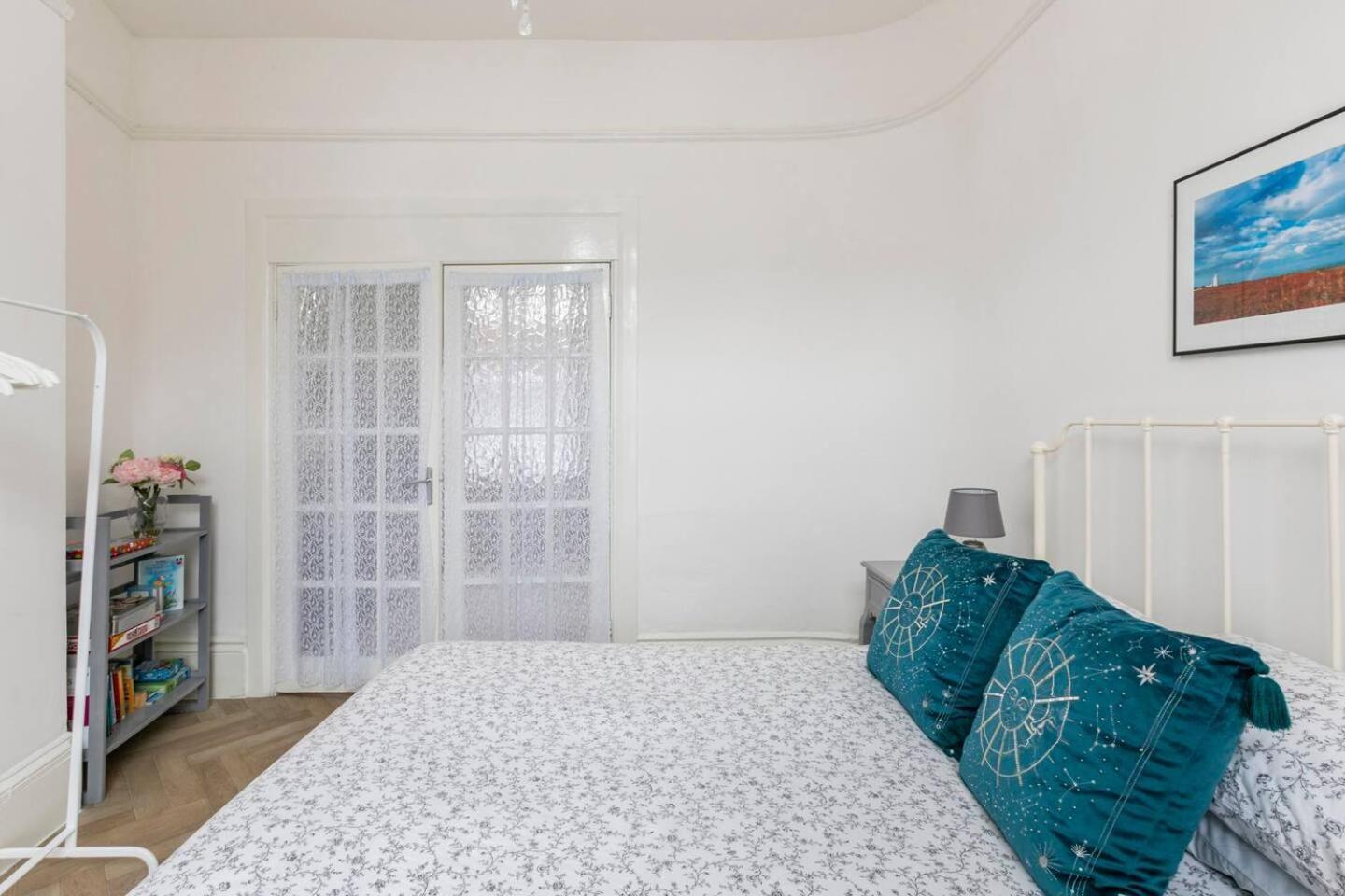 4 Bed Home 3 Mins From Harbour + Sandy Beach Folkestone Buitenkant foto